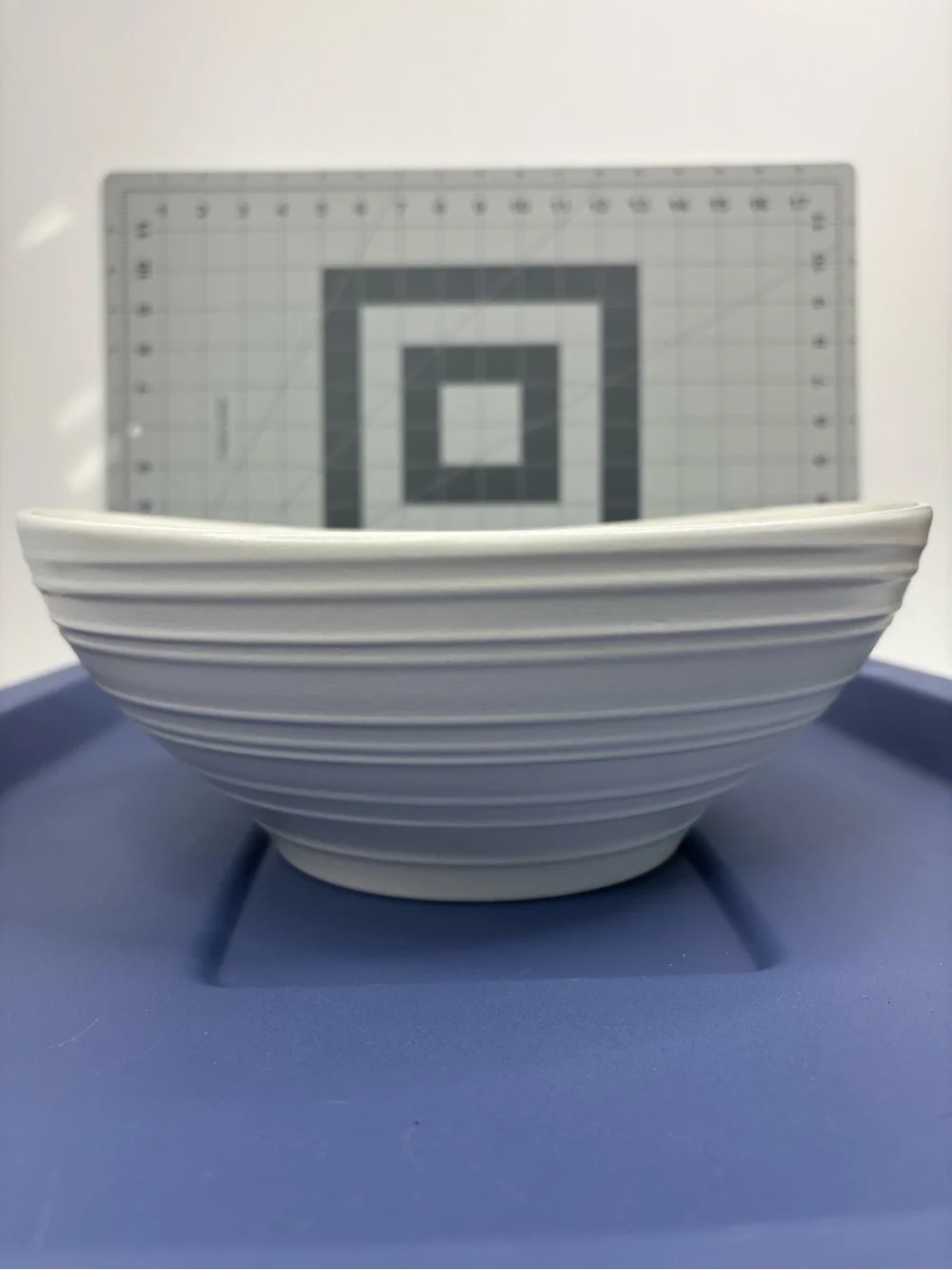 Mikasa Swirl White DJ100 Ceramic Serving Bowl‎